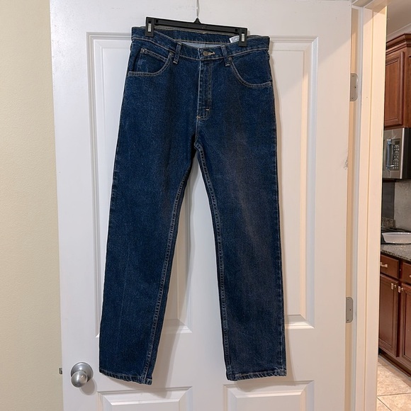 Wrangler Bootcut Regular Fit Dark‎ Wash Men’s Jeans, Size 32W, 30L - Picture 2 of 12